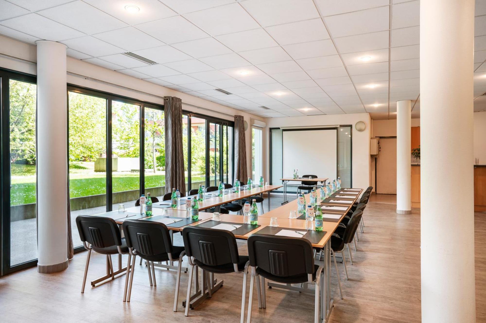 Residhome Paris-Evry Courcouronnes Екстериор снимка