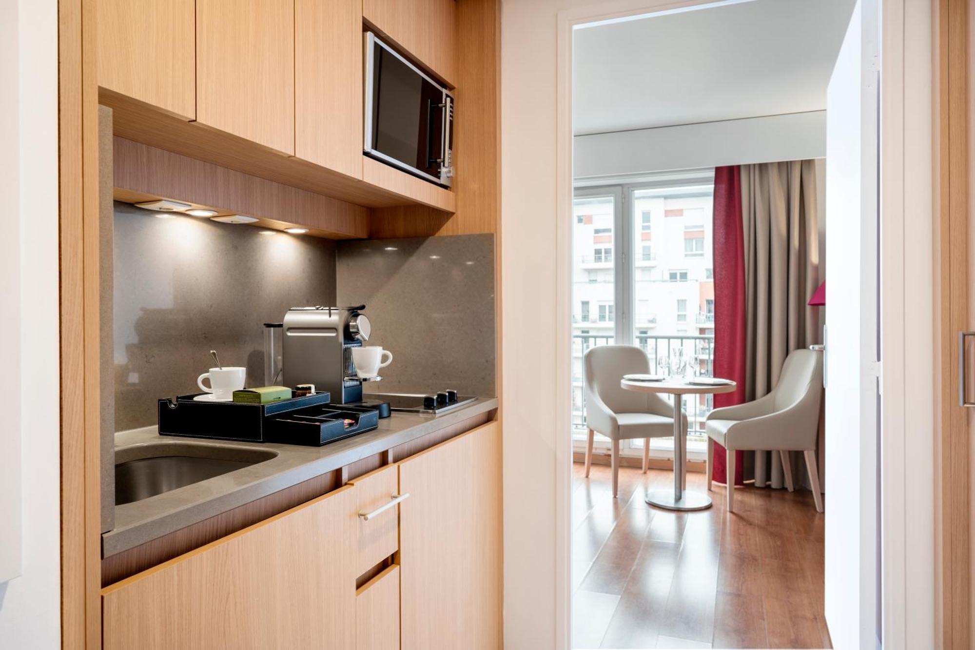 Residhome Paris-Evry Courcouronnes Екстериор снимка
